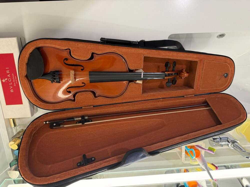 Acoustic Violin 4/4 Model After Antonio Stradivari